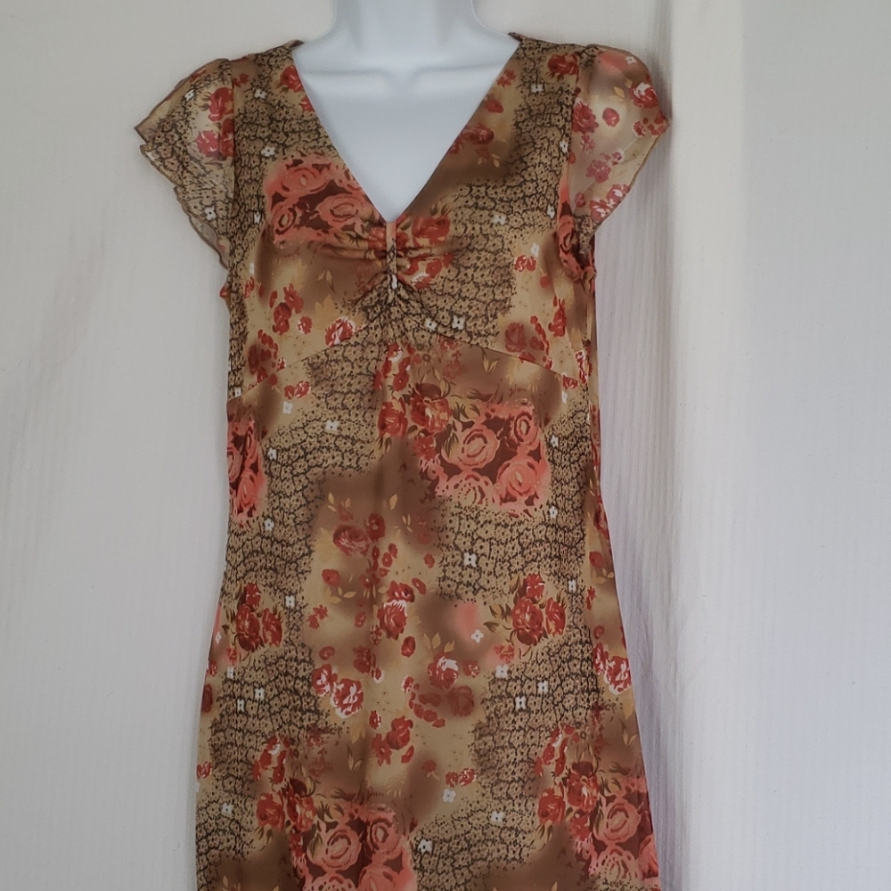 Dress - Picture 3 of 10